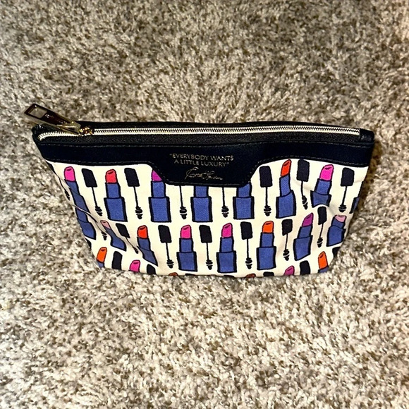 Estée Lauder “Everybody Wants A Little Luxury” Lipstick/Mascara Cosmetic Bag NWT - Picture 2 of 5